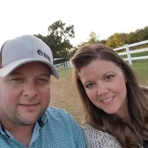 Meet your Posher, Casey